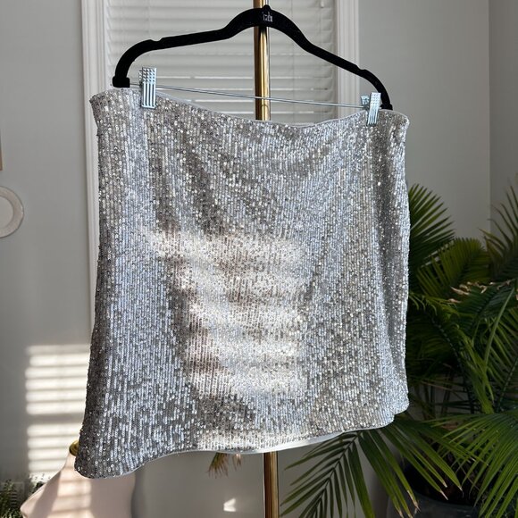 Express Silver Sequin Mini Skirt Sz XL - Picture 3 of 10